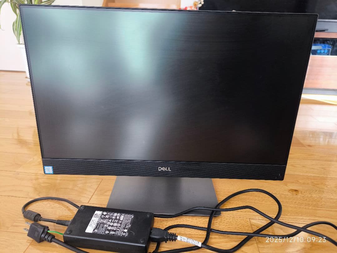 Windowsデスクトップ Dell Inspiron 5477 AIO