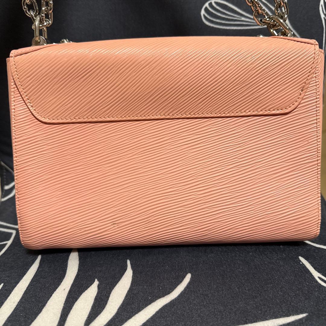 ピンクショルダーバッグ