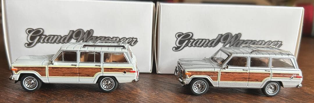 ★Jeep Grand Wagoneer/グランドワゴニア ミニカー 白・銀2台