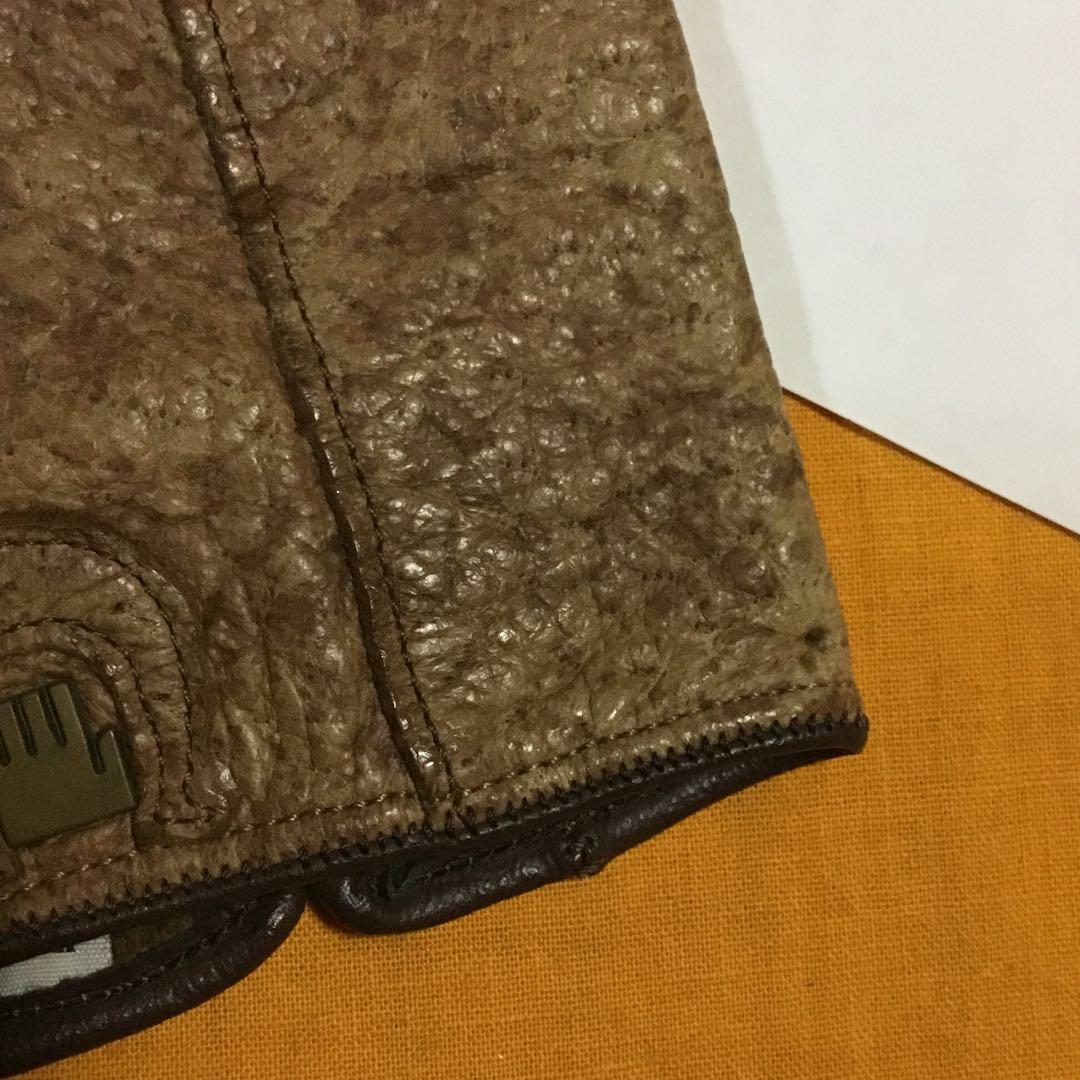 古い ペッカリーの手袋