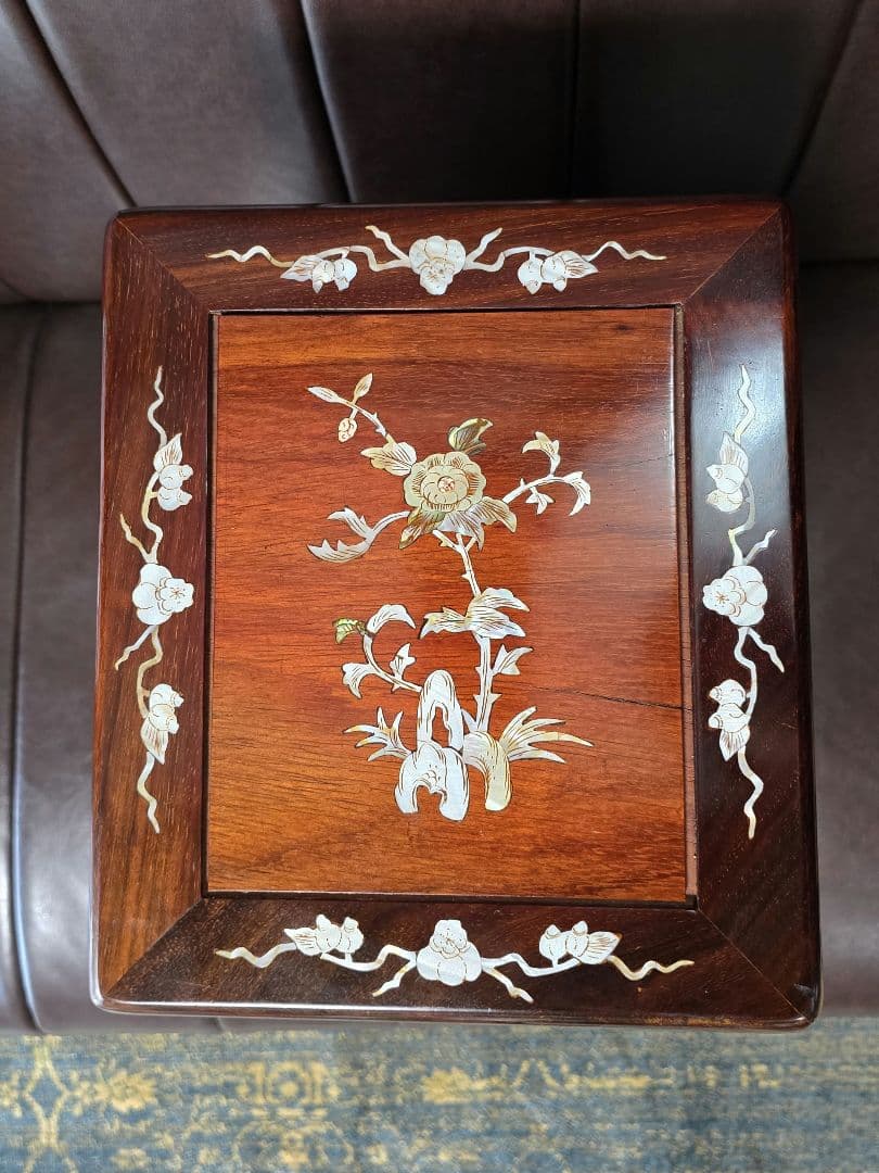 螺鈿家具 螺鈿細工 唐木 花梨 引き出し 五段 チェスト 無垢材　ラデン細工