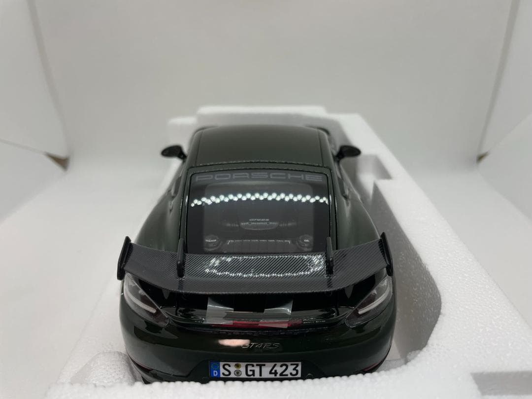 201-013 ノレブ 1/18 ポルシェ Cayman GT4 RS 2023