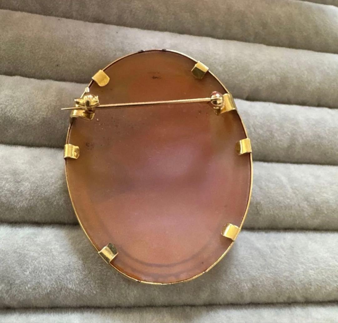 カメオブローチ 女性の横顔　作家名入り