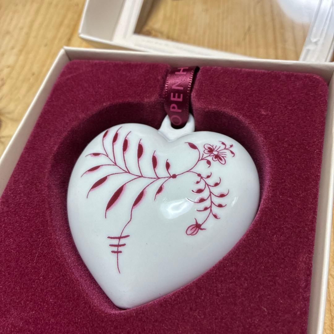 ロイヤルコペンハーゲン アニュアルハート パープルローズ