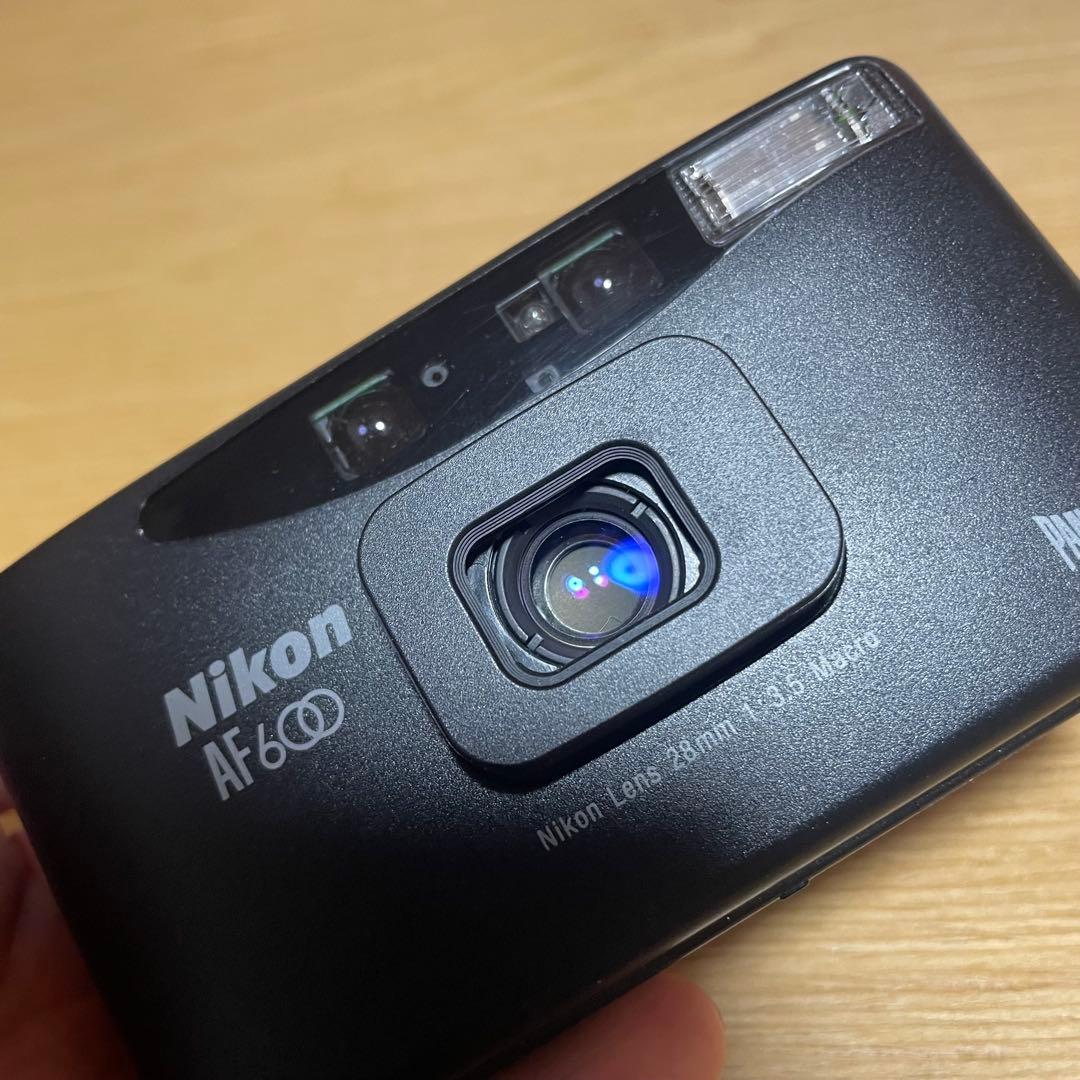 【完全動作品】　ニコン Nikon AF600 コンパクトフィルムカメラ　単焦点