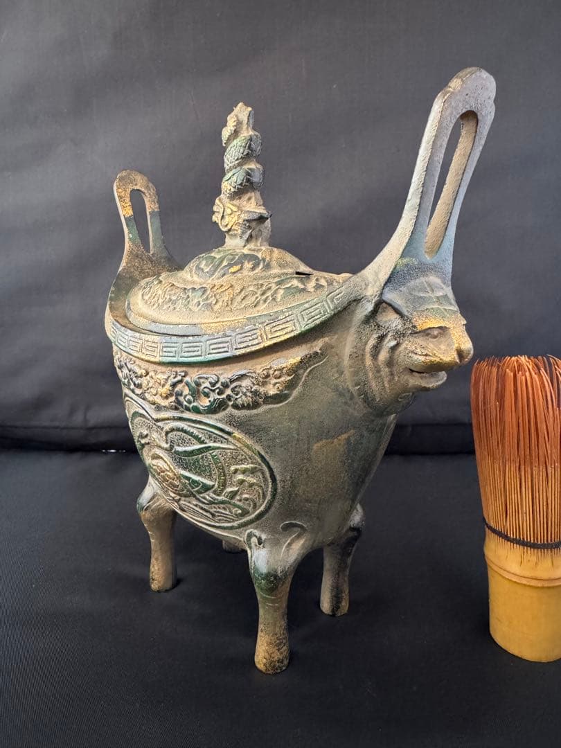 香炉 四神獣 元宝　金属　彫刻 置物 開運 風水 骨董 インテリア　アンティーク