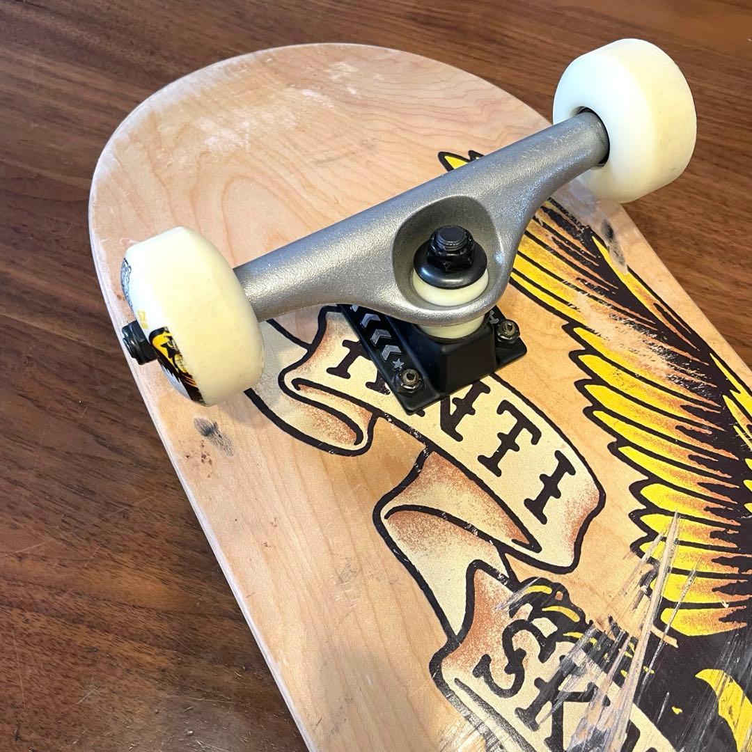 アンチヒーロー　スケートボード　スケボー　コンプリート　中古スケボー