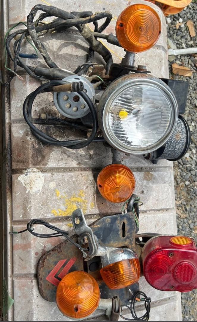 【目玉商品】【メルカリ限定価格】XE50 CE50 ヘッドライト諸々セット