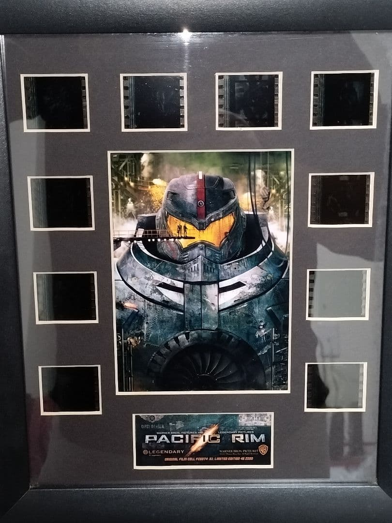 映画『PACIFIC RIM （パシフィック・リム）』額装フィルムセル