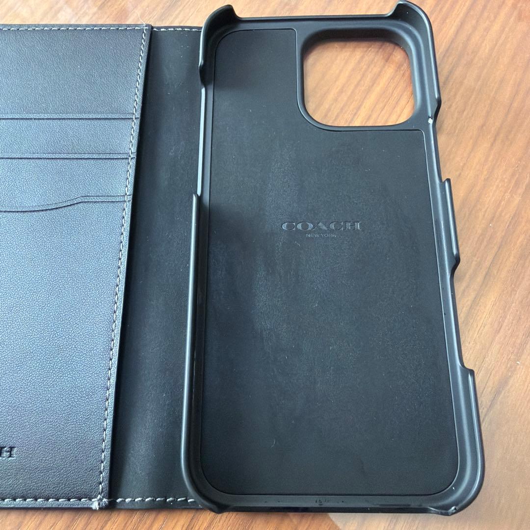 COACH iPhone 15 Pro Max 手帳型ケース ブラック