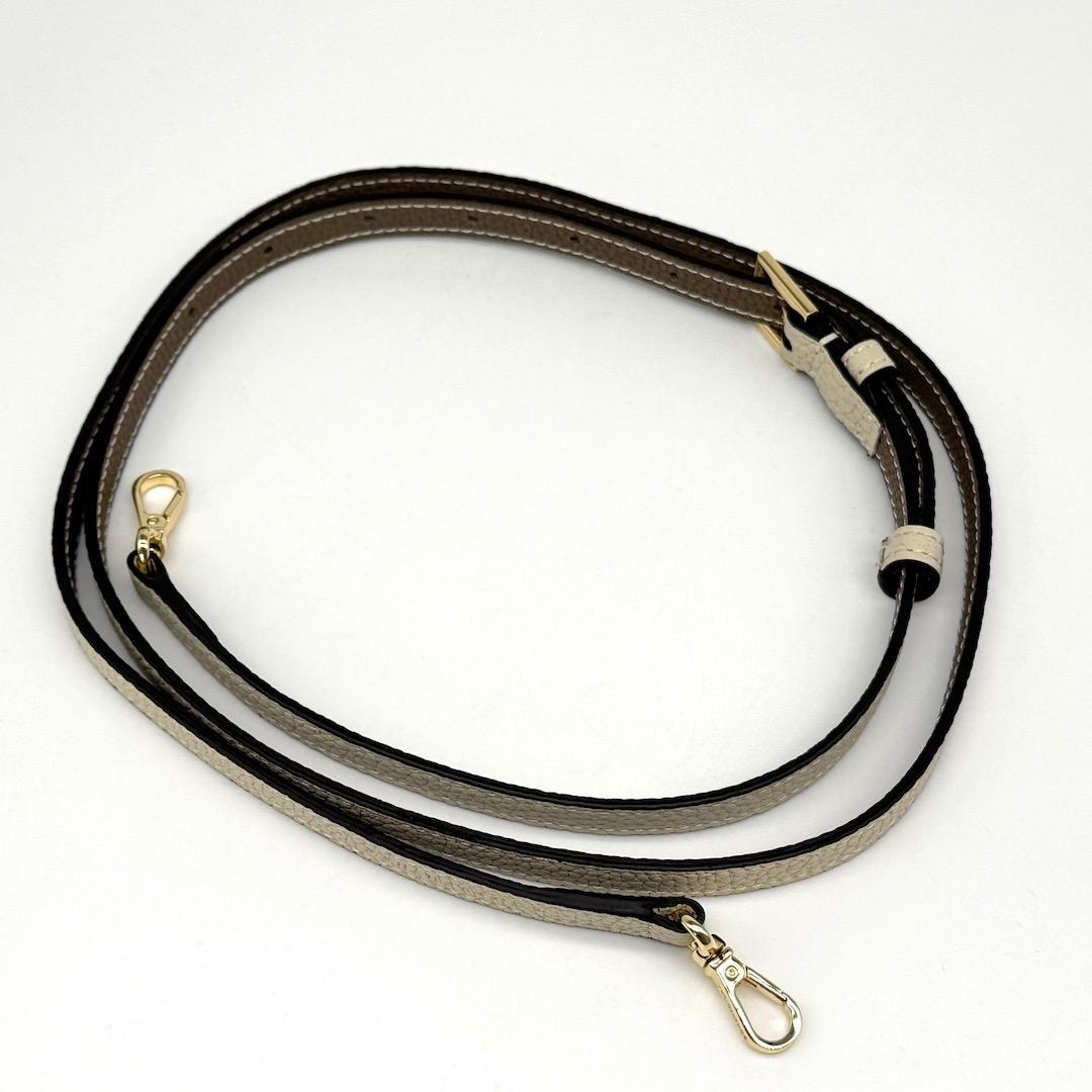 美品 BONAVENTURA iPhone 15 Pro ダイアリー ケース