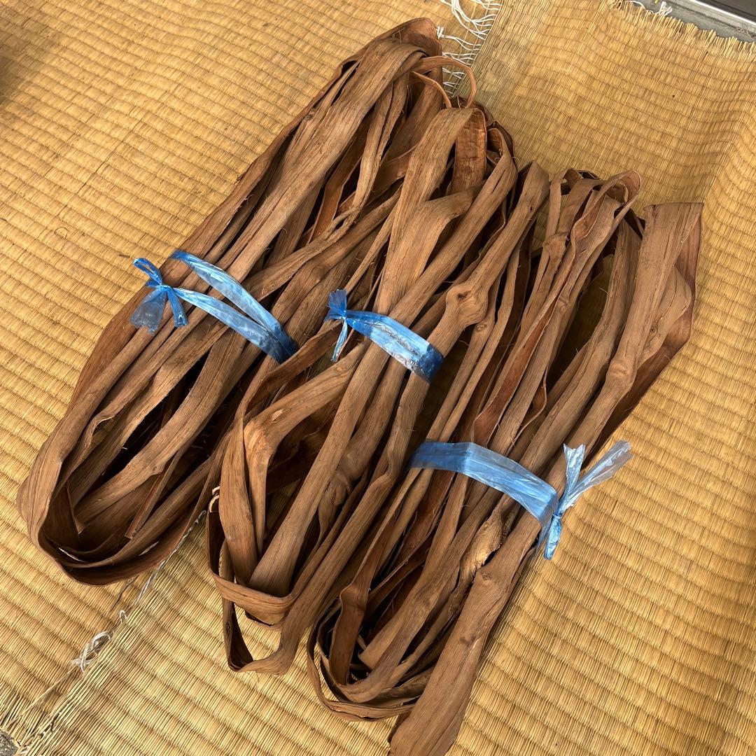 ❷山葡萄　蔓　極上　1キロ