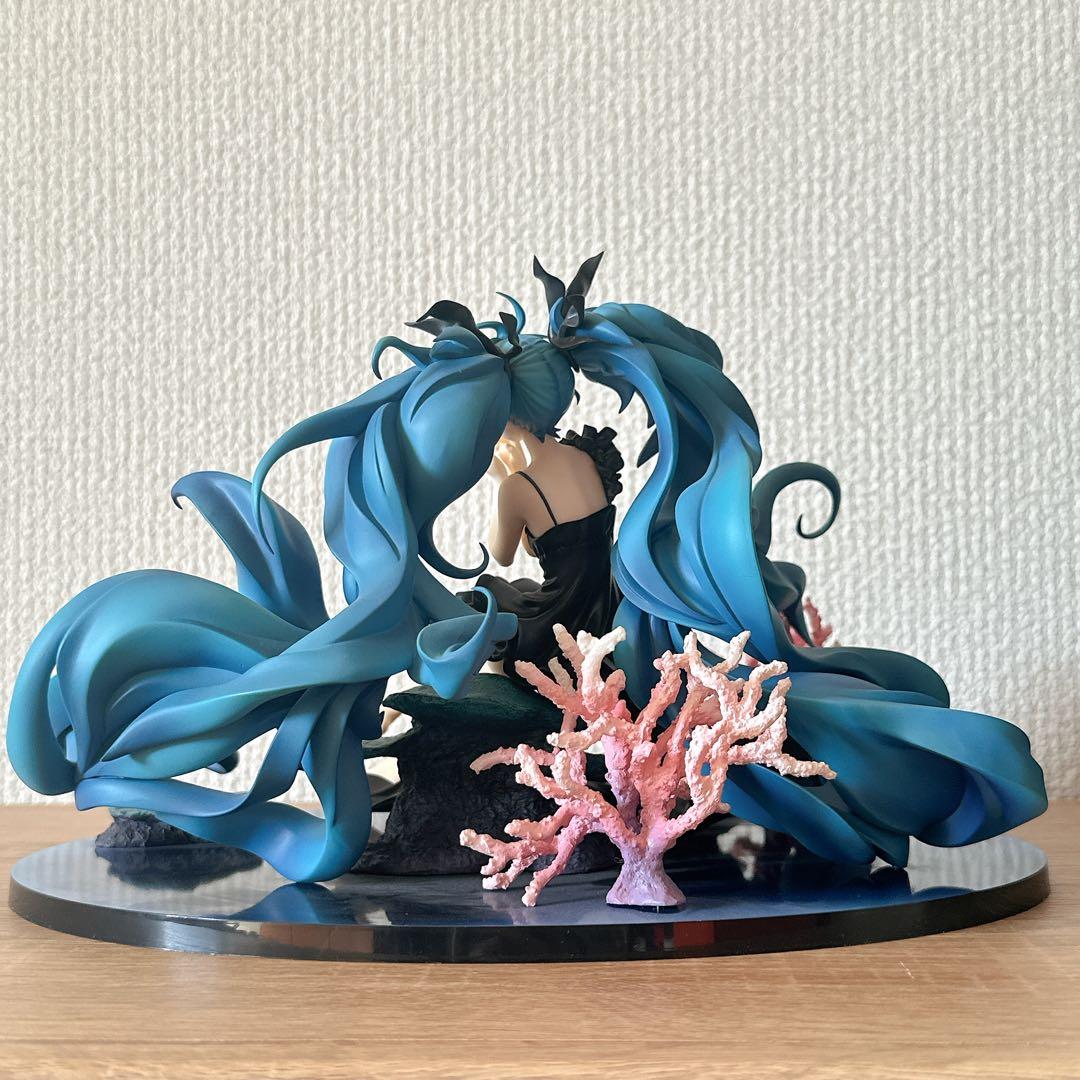 【美品】初音ミク　深海少女ver 1/8スケール フィギュア 箱あり 正規品