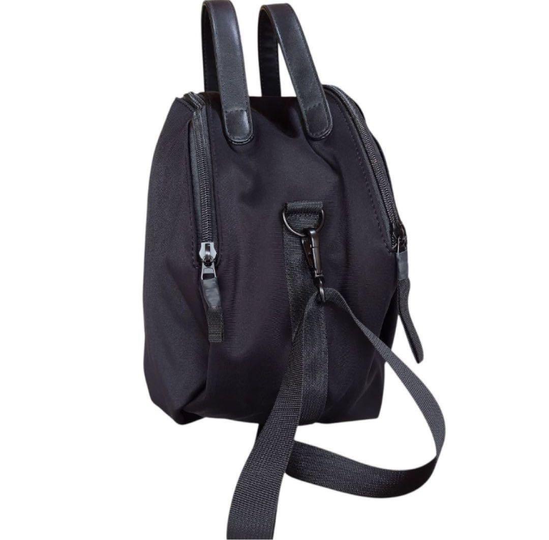 【ゅぅ】新品未使用品earPAPILLONNER　イアパピヨネバッグ　黒