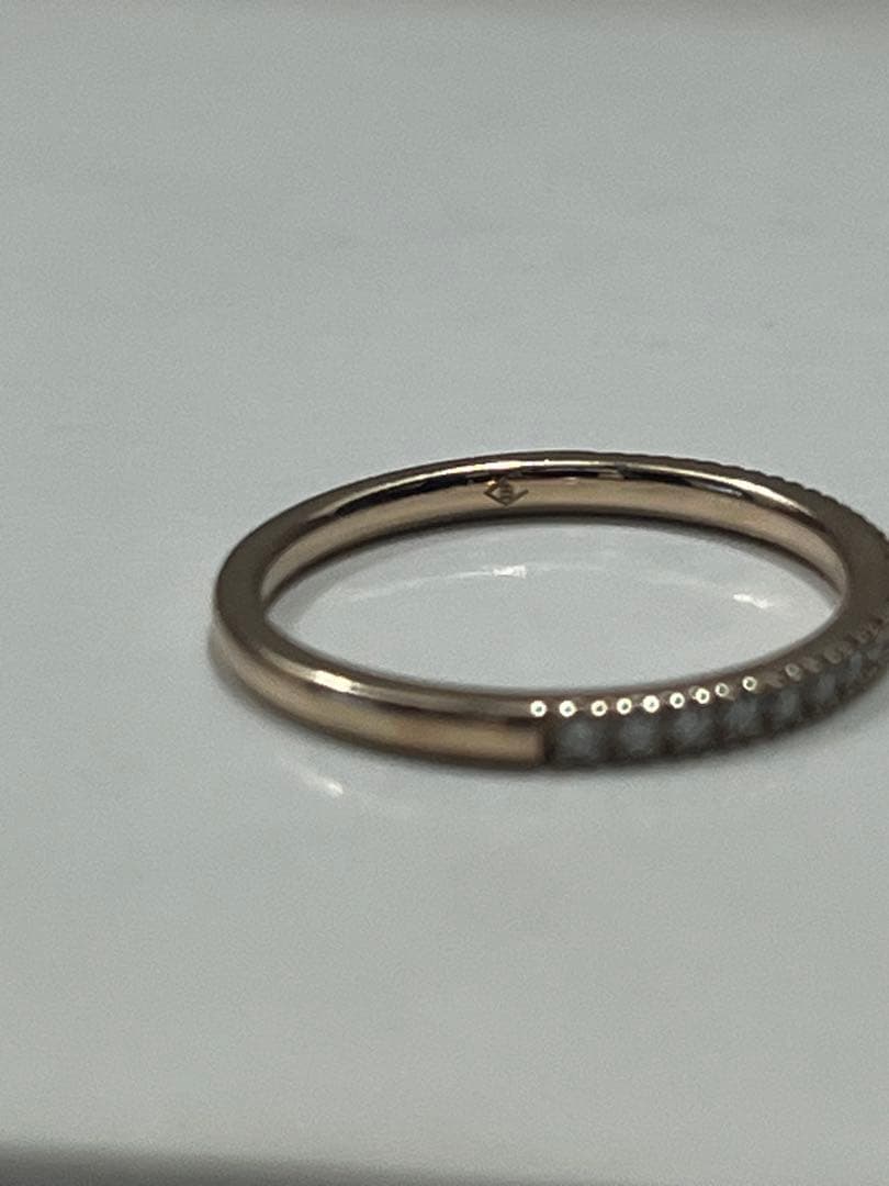 ベルシオラ　K18 ハーフエタニティリング