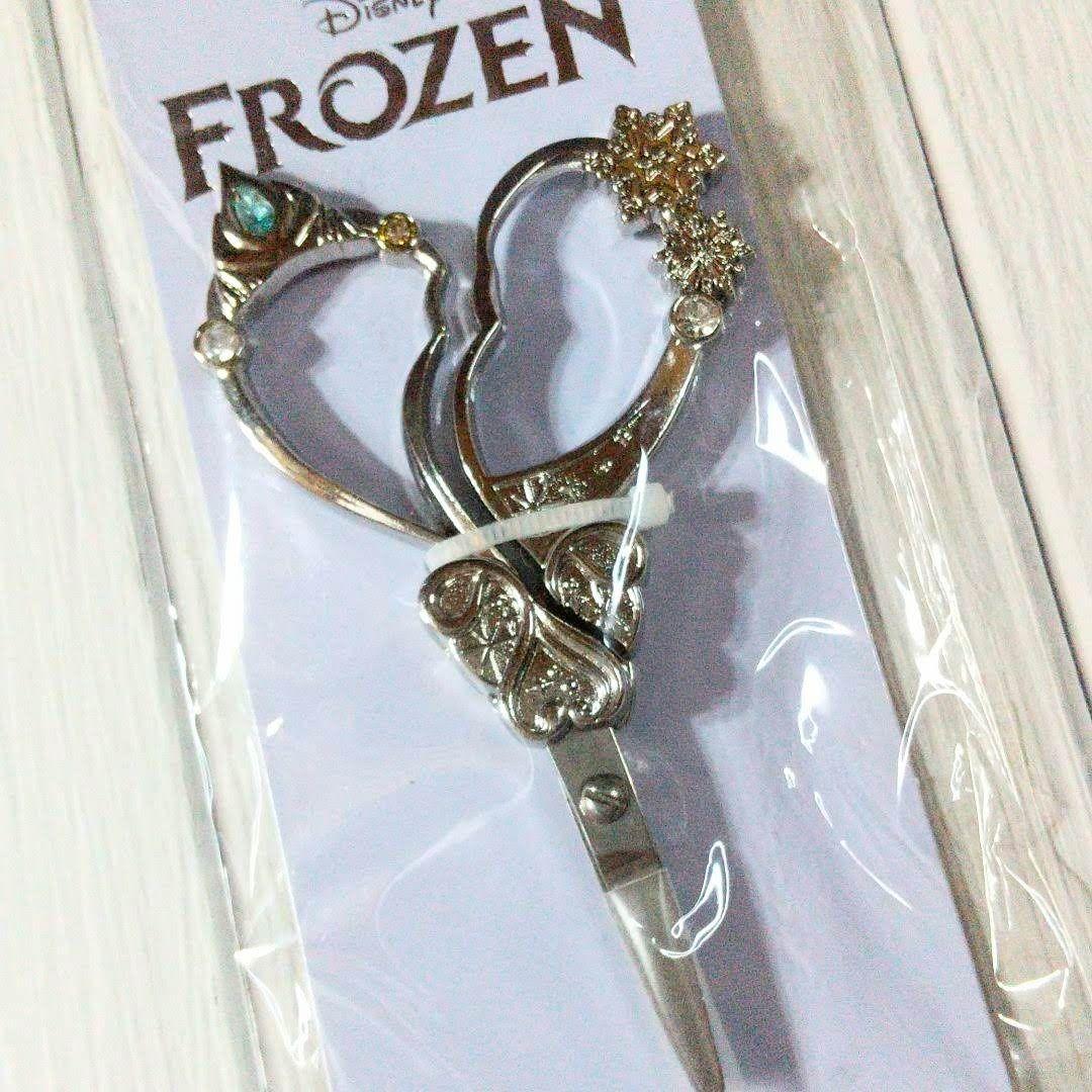 希少【ディズニーストア限定】マユ用はさみ　アナと雪の女王　Disney