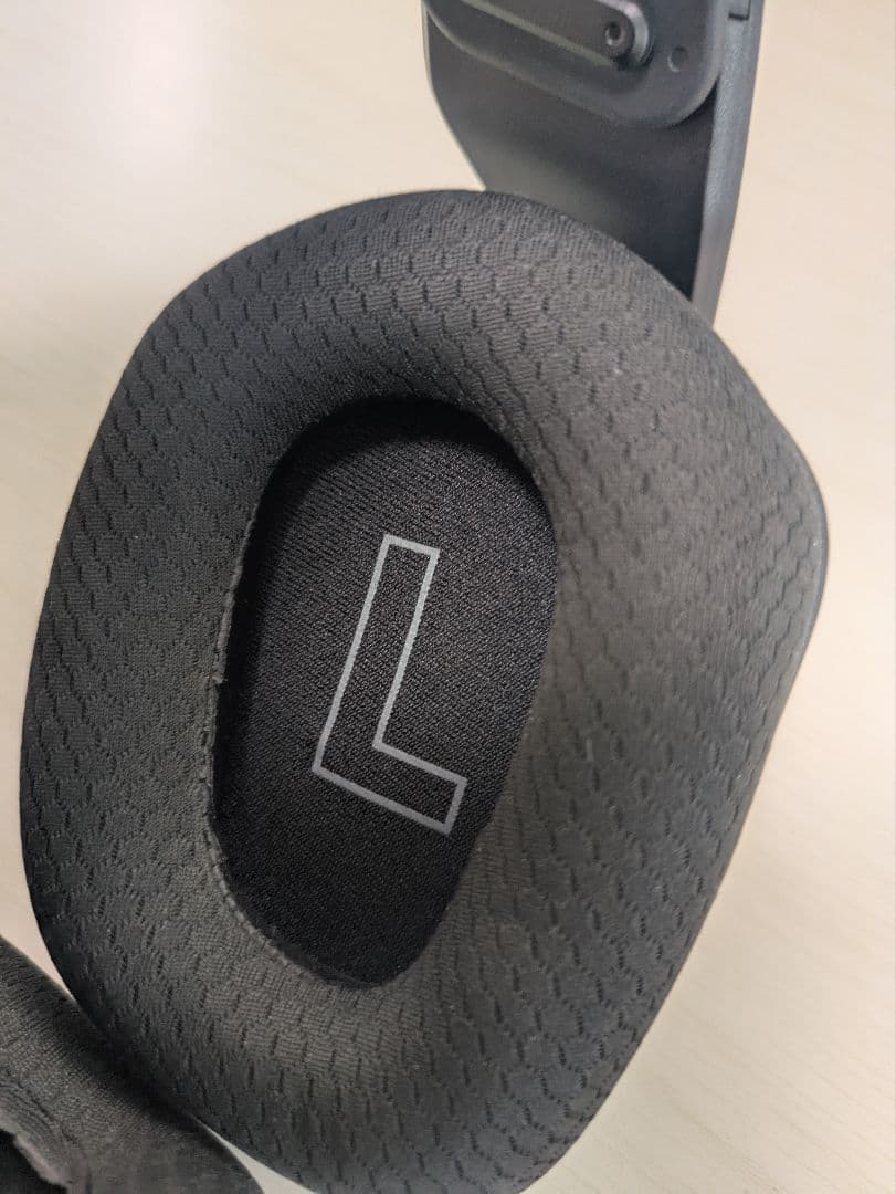 Logicool G733 ワイヤレスゲーミングヘッドセット