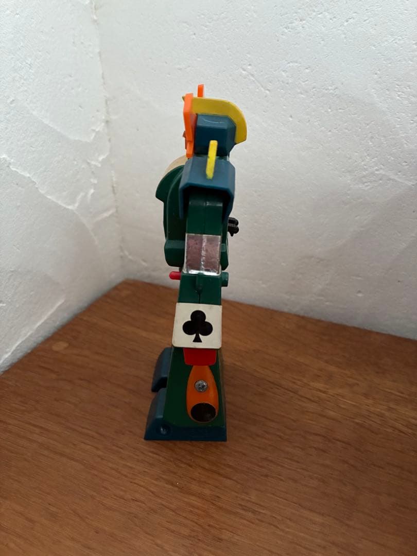 「超合体魔術ロボ ギンガイザー」シリーズの合金玩具「ブルゲイター」