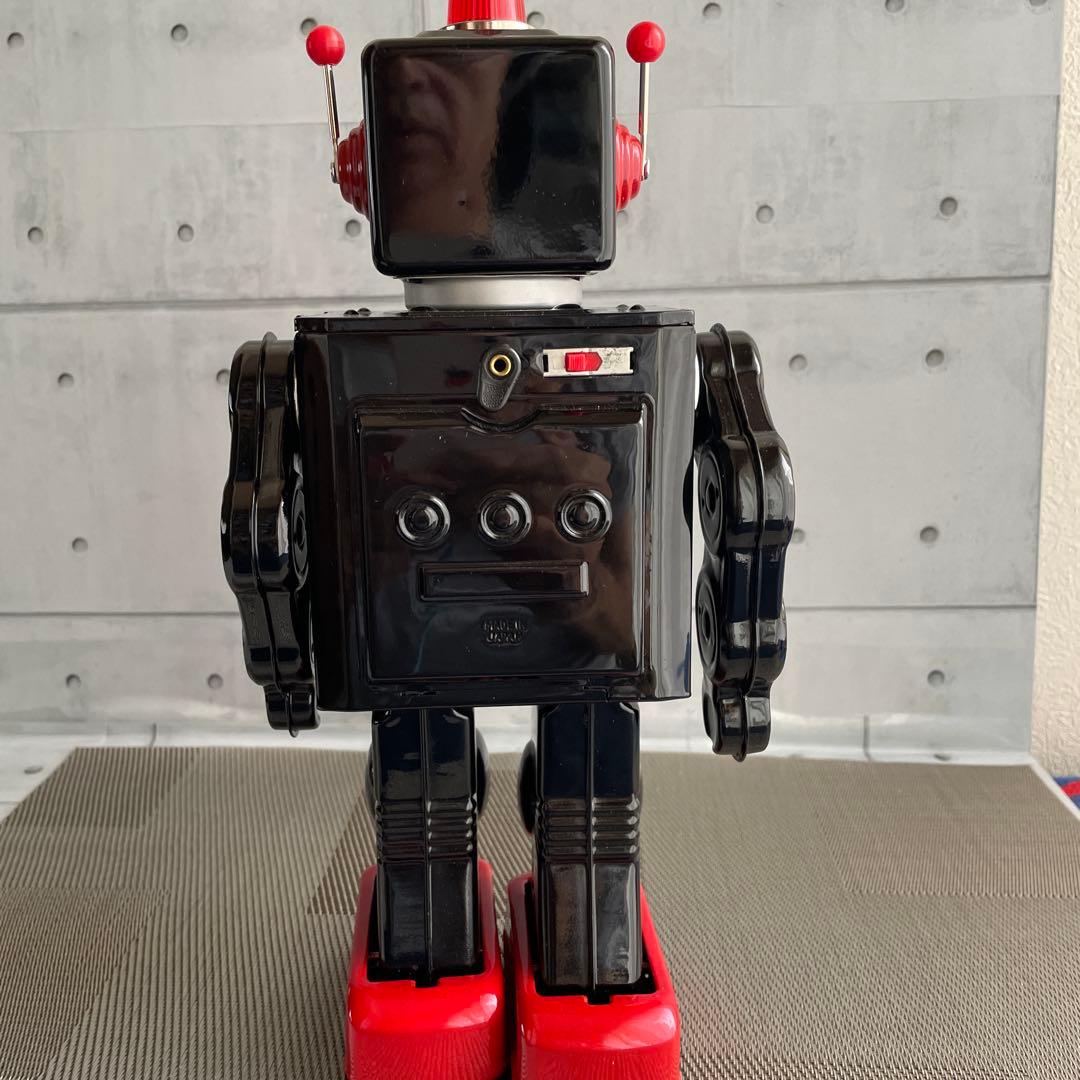 新品保管品・美品です。メタルハウステレビロボット日本製　箱付きお買い得です。