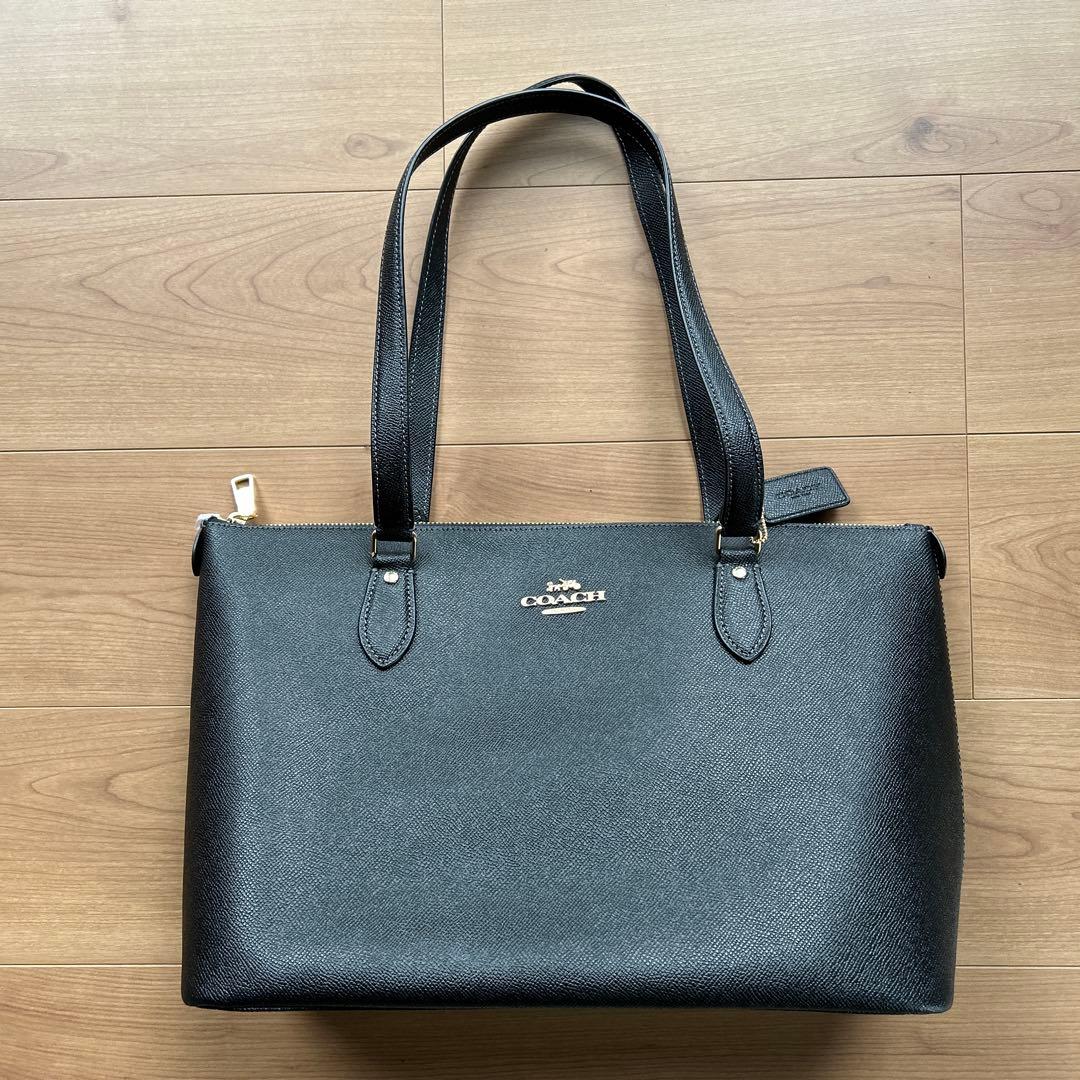 COACH ショルダーバッグ （ブラック）