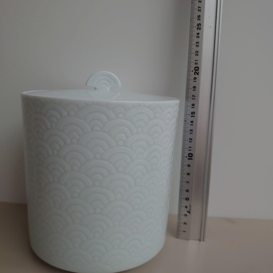 【値下げ不可】人間国宝 井上萬二 白磁 青海波 水指　共箱、共布、栞