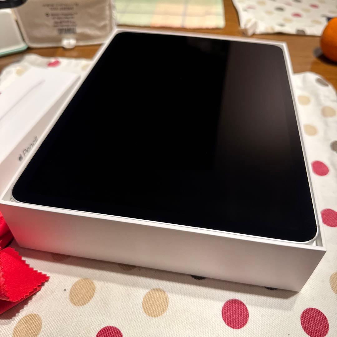 iPadPro第二世代256GB MXE52J/A とApple Pencil