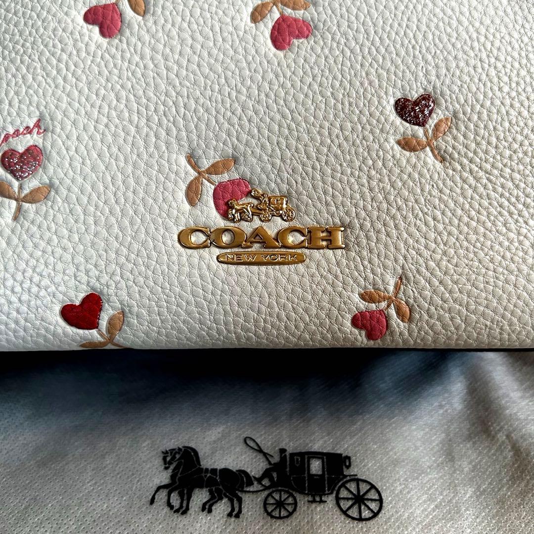 未使用　COACH コーチ　ショルダーバッグ　スマホショルダー　ミニバッグ　本革
