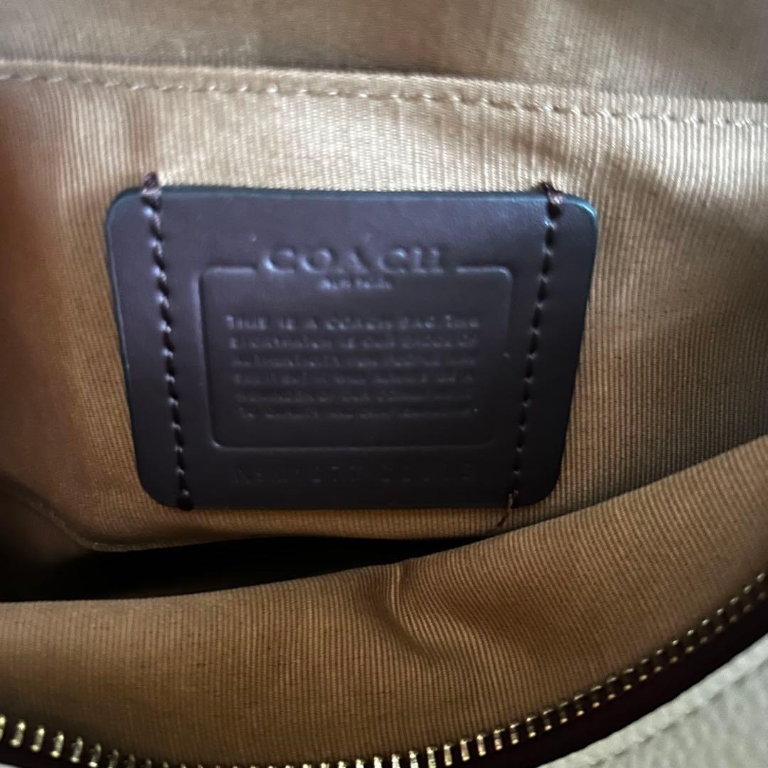 未使用　COACH コーチ　ショルダーバッグ　スマホショルダー　ミニバッグ　本革