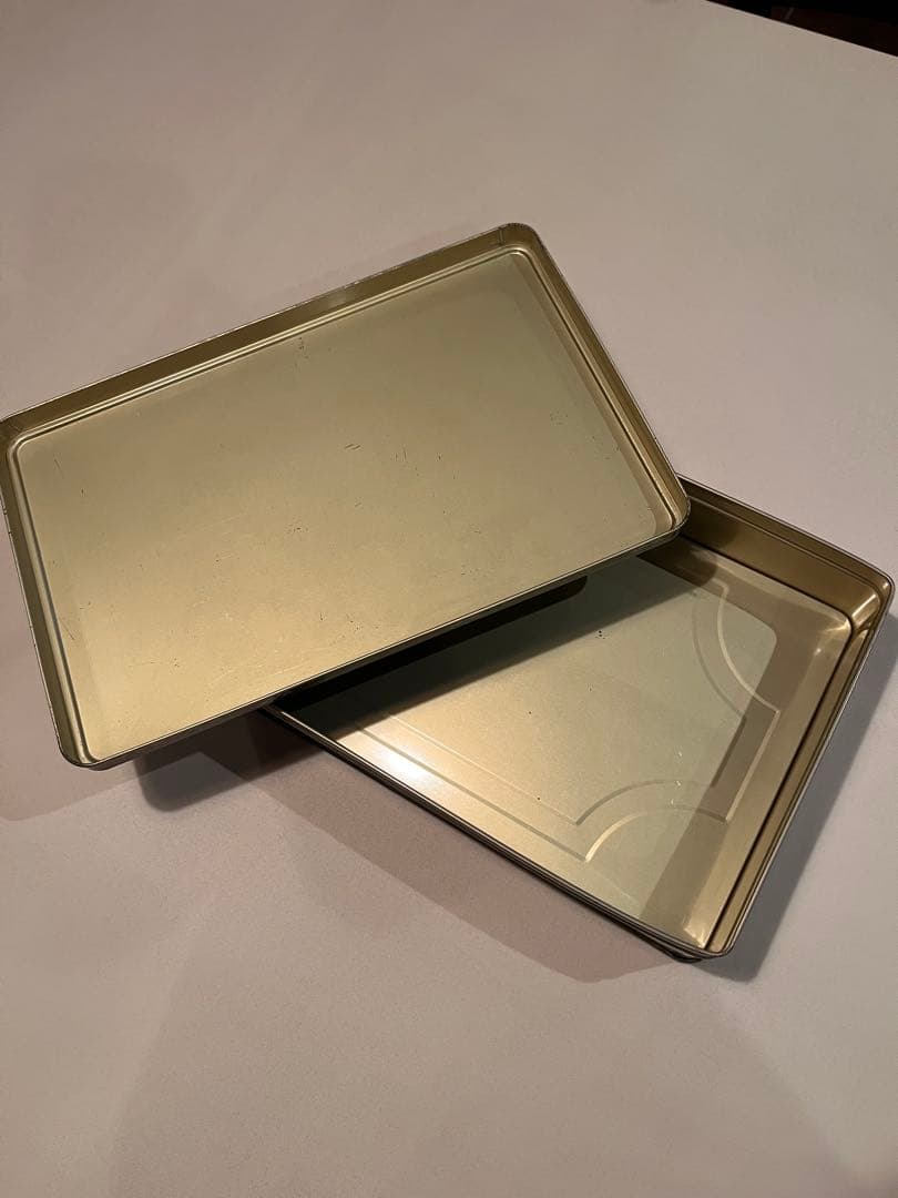 DOLCE&GABBANA クッキー缶