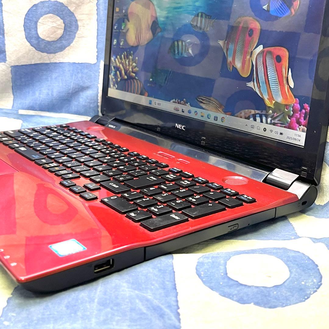 サクサク快適SSD☆大人気赤ノートパソコン♪カメラ&ブルーレイ搭載！Win11