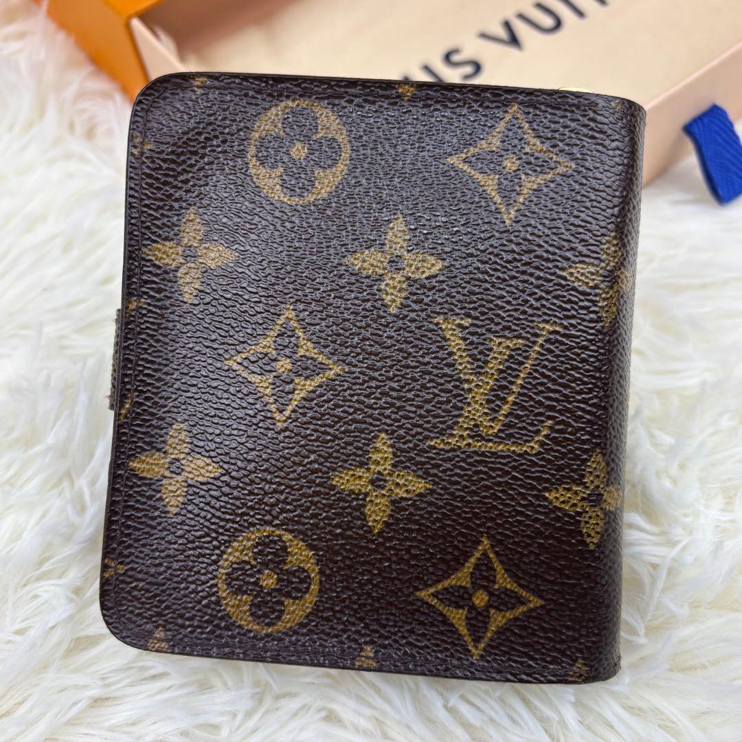 ルイ ヴィトン モノグラム コンパクトジップ ラウンドジップ ブラウン