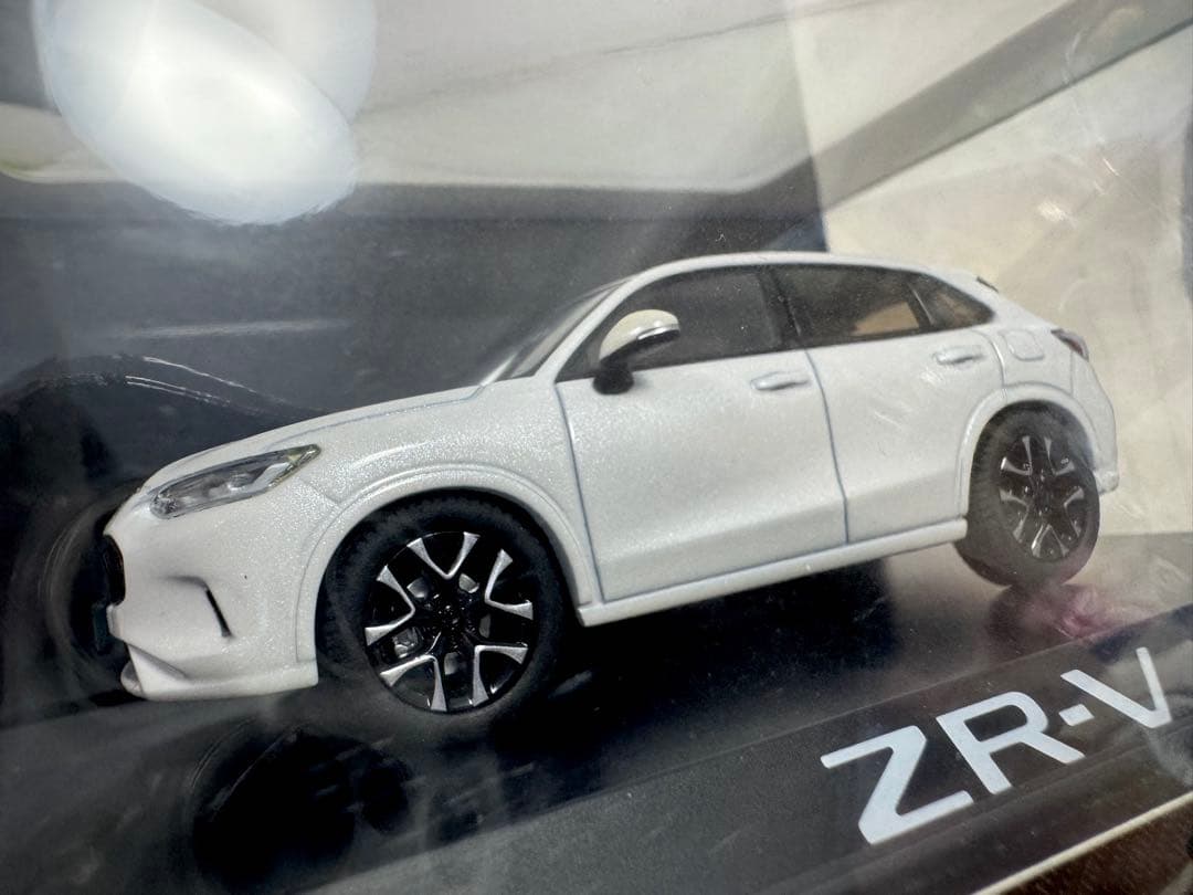 ホンダ ZR-V ミニカー 新品　e:HEV ホワイトパール1/43 ZRV