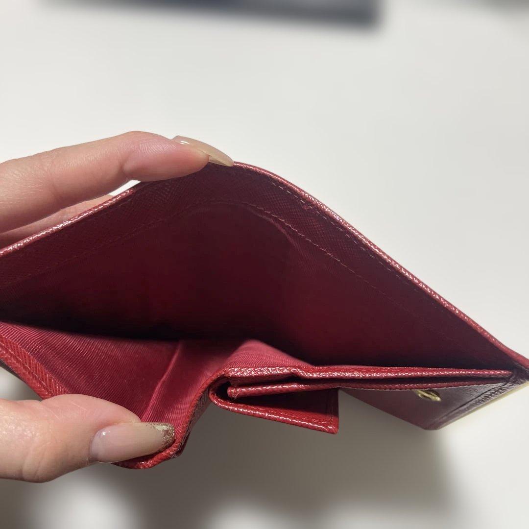 PRADA バーガンディ 二つ折り財布