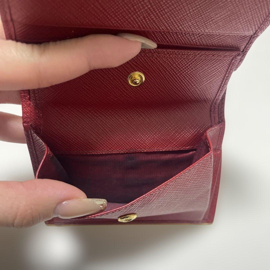 PRADA バーガンディ 二つ折り財布