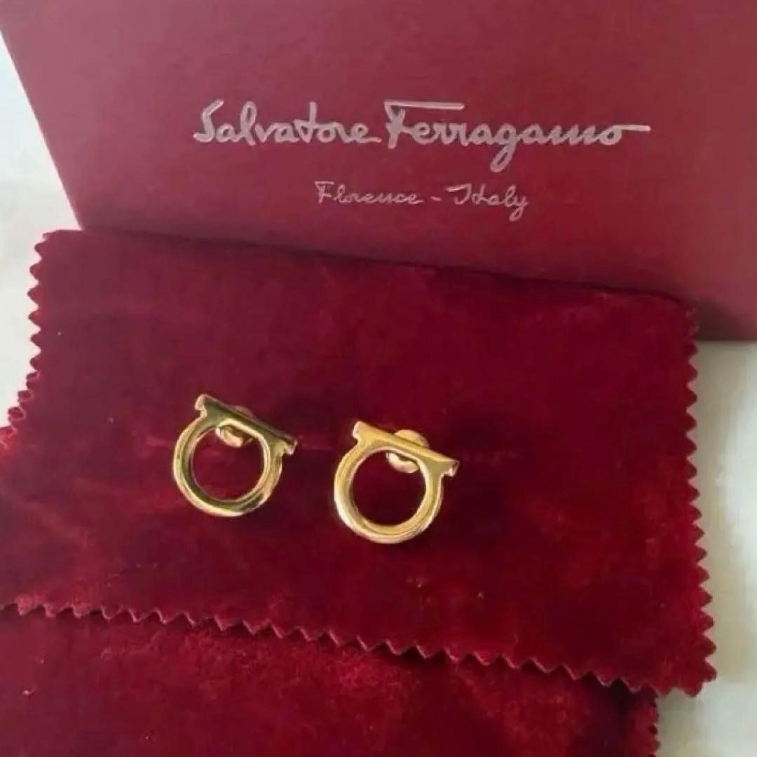 【美品】Salvatore Ferragamo ガンチーニ　純正キャッチゴールド