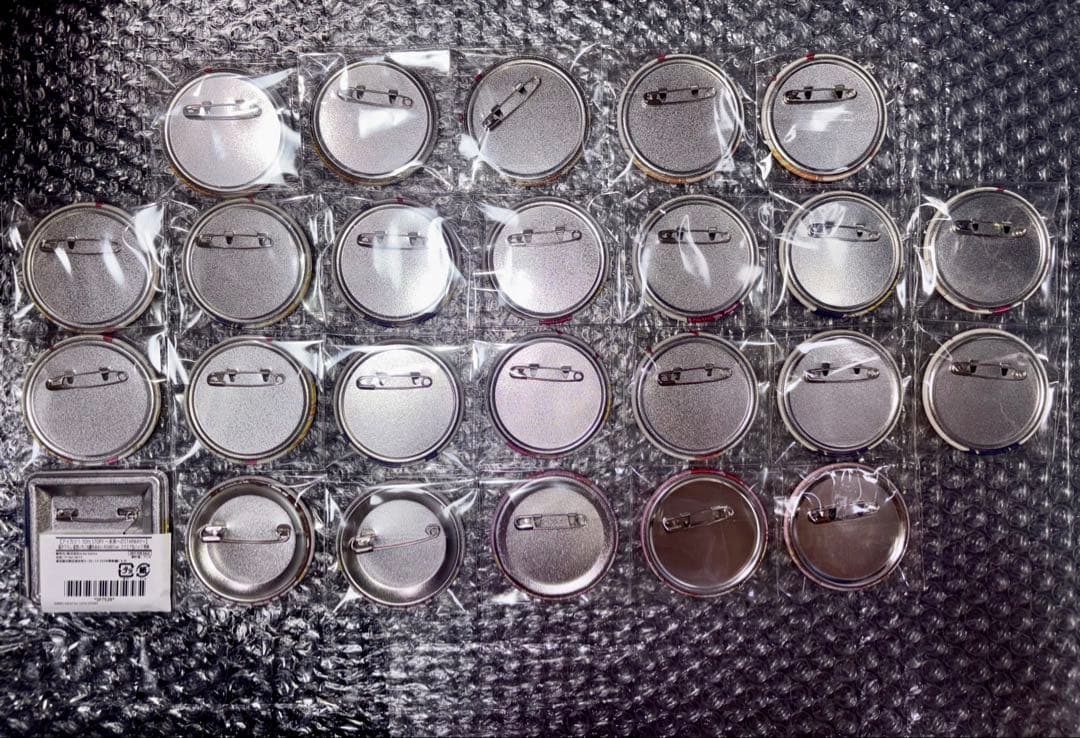 アイカツ 星宮いちご 缶バッジいちごだらけ缶バッジ アニアート Romantic