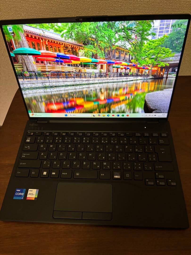 ☆極美品☆超軽量ハイスペックFMVUH01001 Core i7 1355U