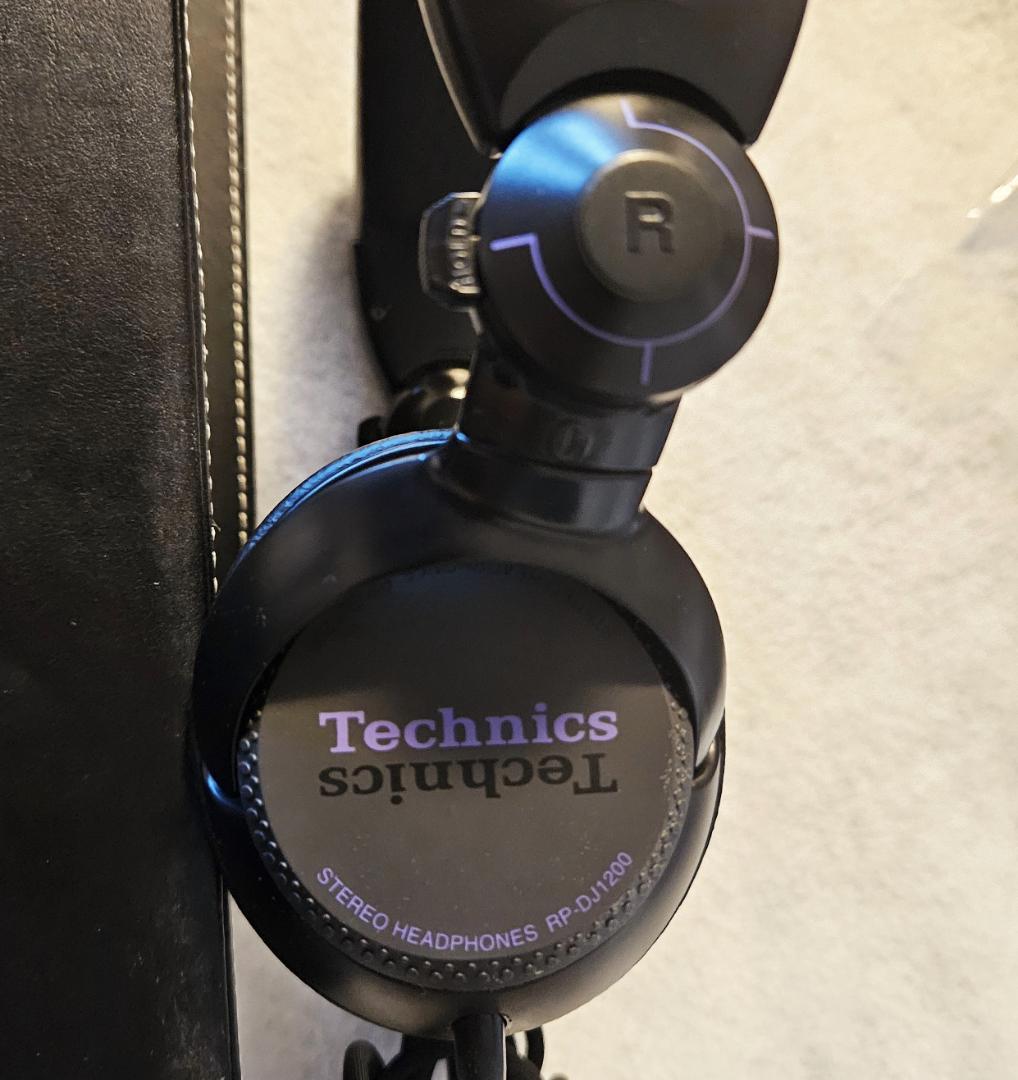 ★TECHNICS テクニクス RP-DJ1200 ヘッドホン+交換パッド2種付