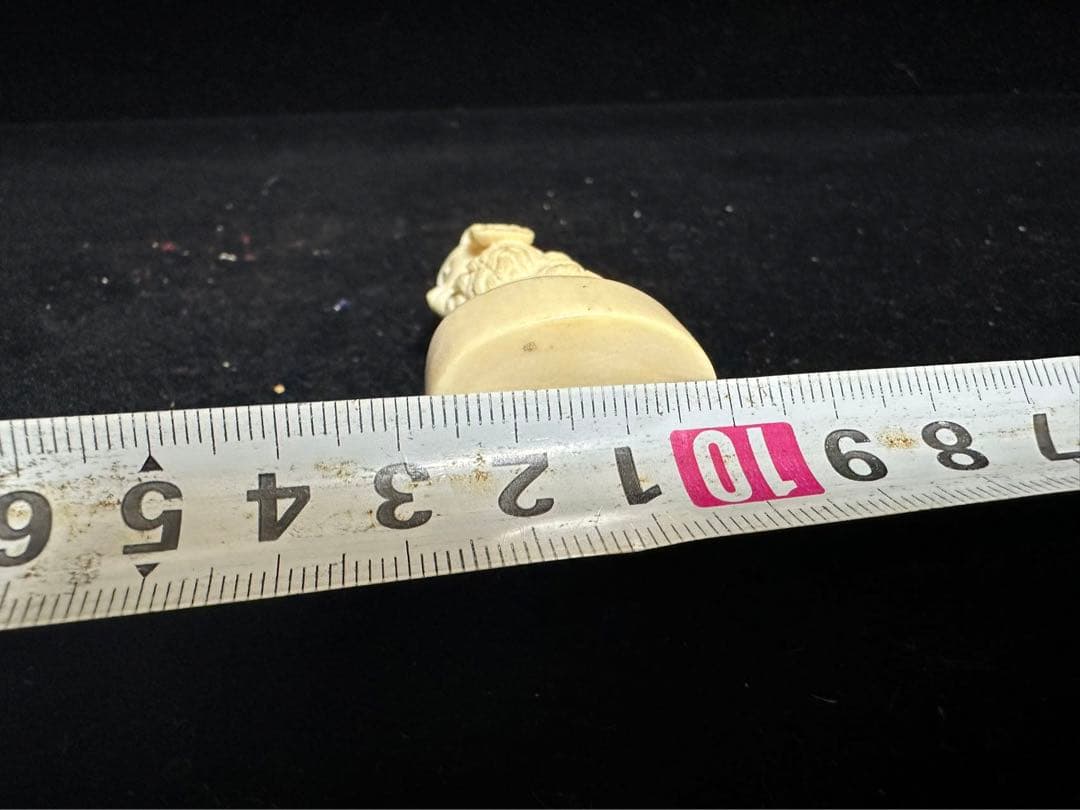 極上　置物　根付　天然素材　彫刻 細密細工　骨董　アンティーク