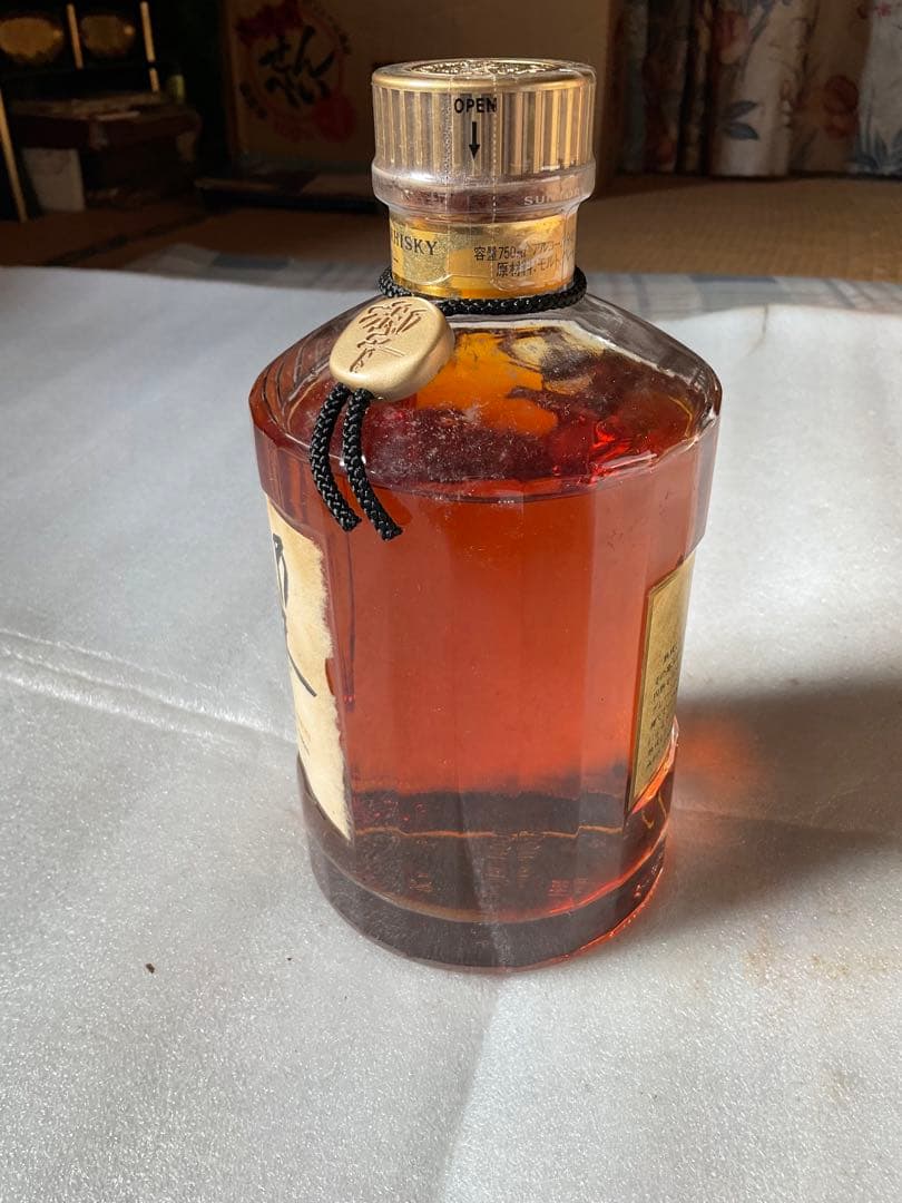 サントリーウイスキー。HIBIKI響。SH-01。【箱入り金キャップ旧ラベル】。