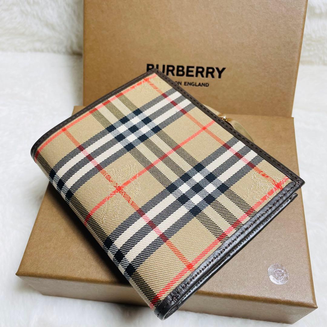未使用級正規品BURBERRY LONDON 折り財布　がま口財布　ノバチェック