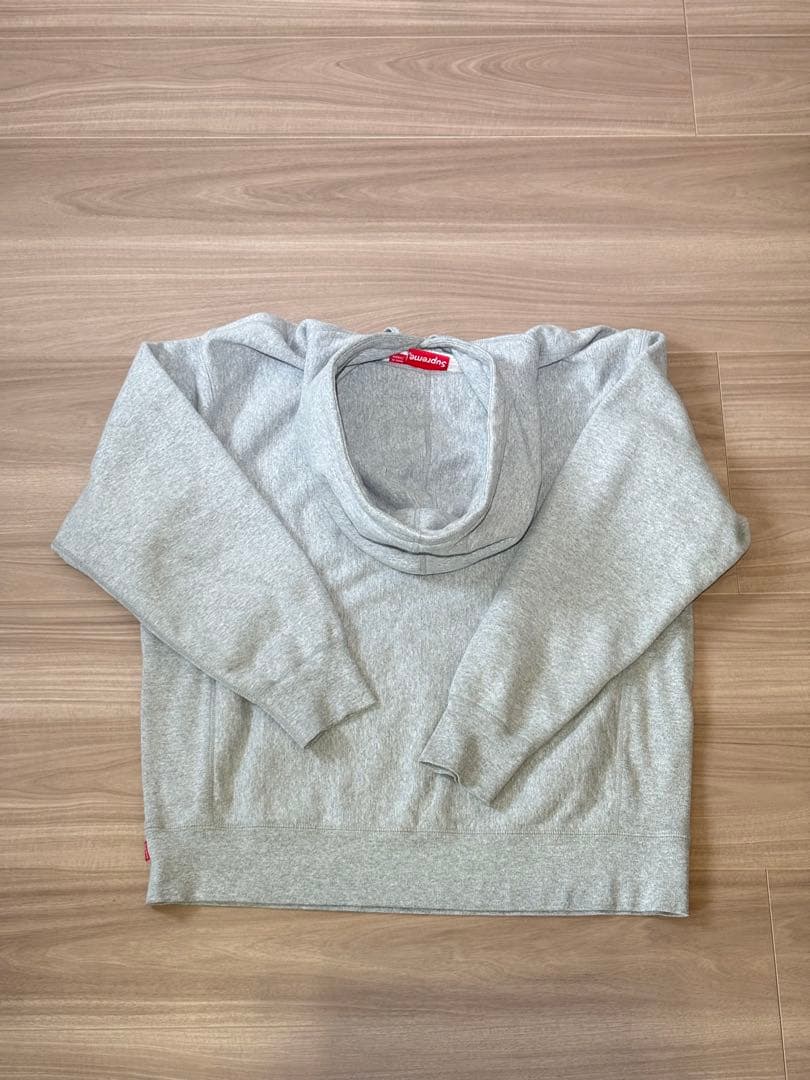 Supreme フーディ