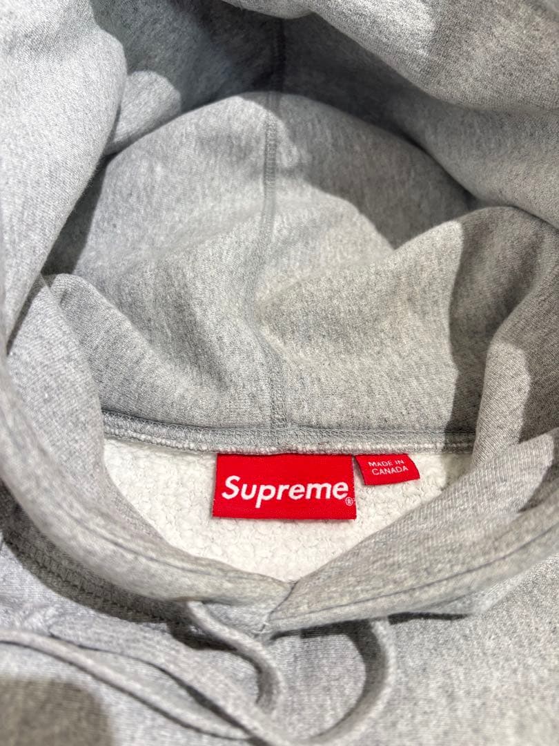Supreme フーディ