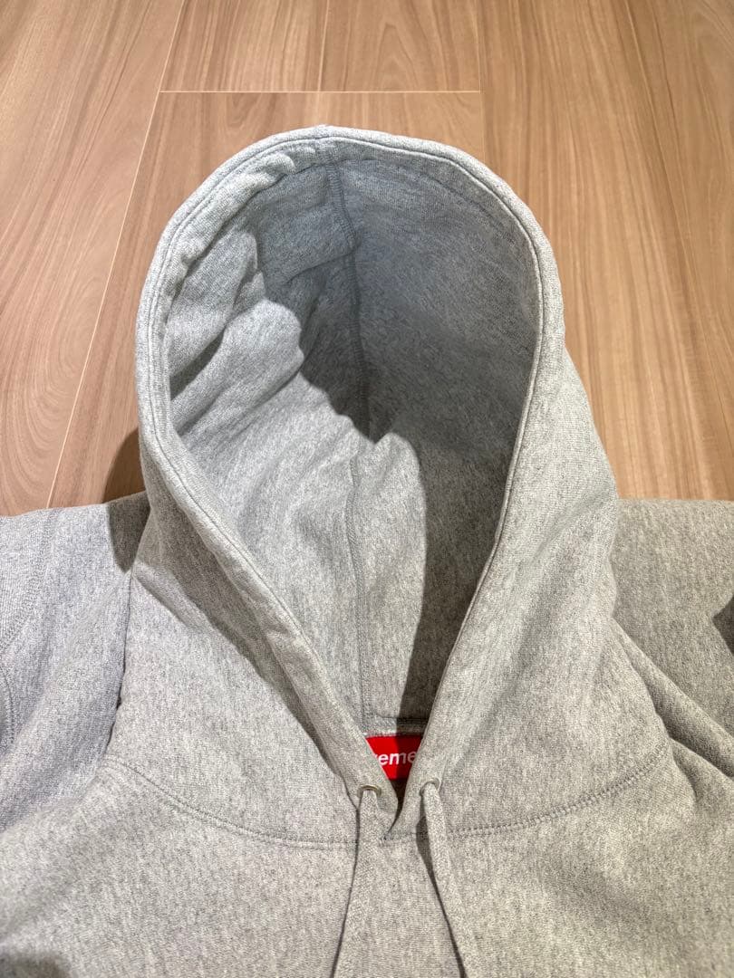 Supreme フーディ