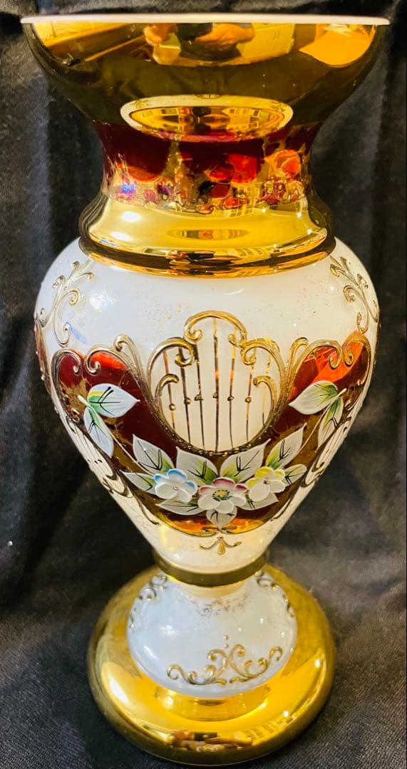 【新品未使用　期間限定お値下げ中】ベネチアンガラス 花瓶 エレガントなデザイン