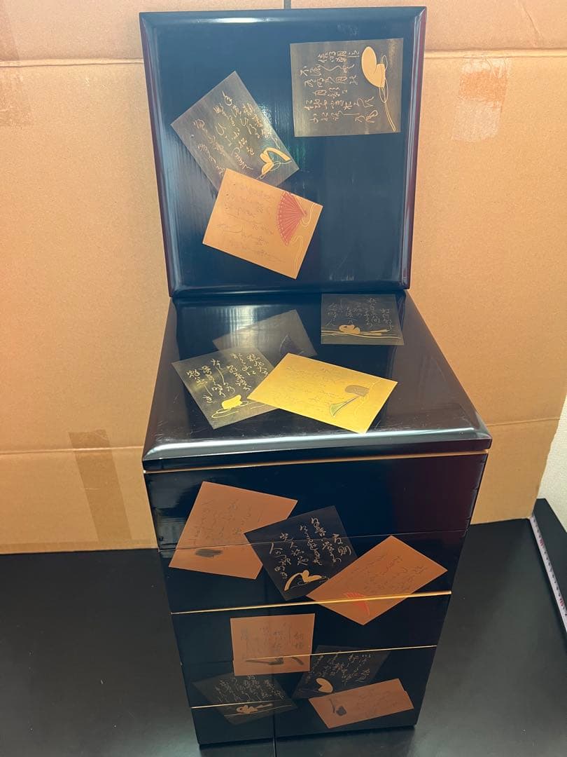 787  輪島塗り　黒漆塗り沈金重箱　金蒔絵百人一首模様　5重　高級