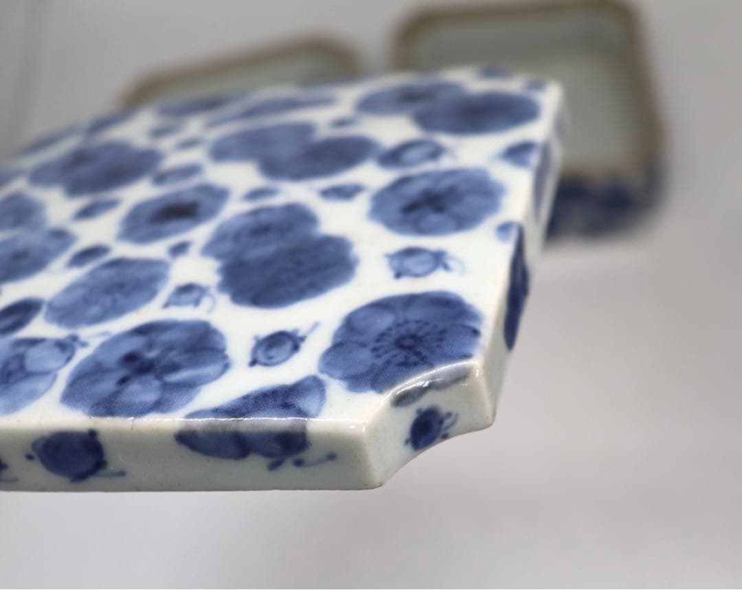 コレクション放出　中国清時代　青華　梅蜂紋重箱　共箱　送料込み0807