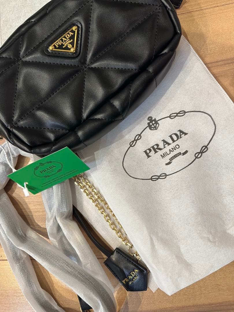 PRADA ノベルティショルダーバック