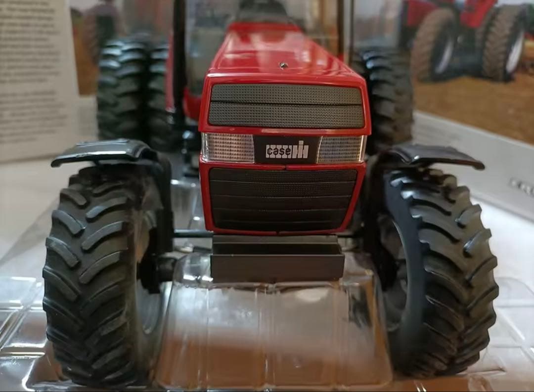 Case IH Magnum 7140 トラクター模型 1/16スケールモデル