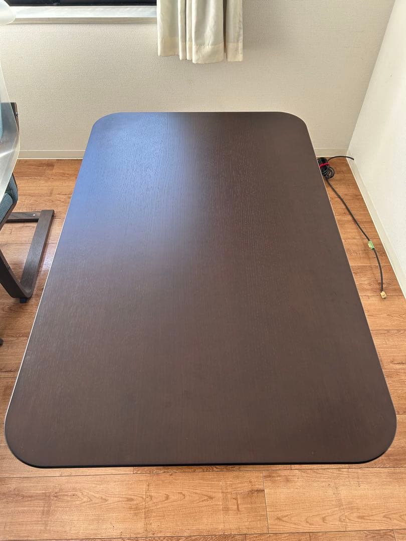 【美品】【送料込】ニトリ　昇降式テーブル　天板表面保護シート付き